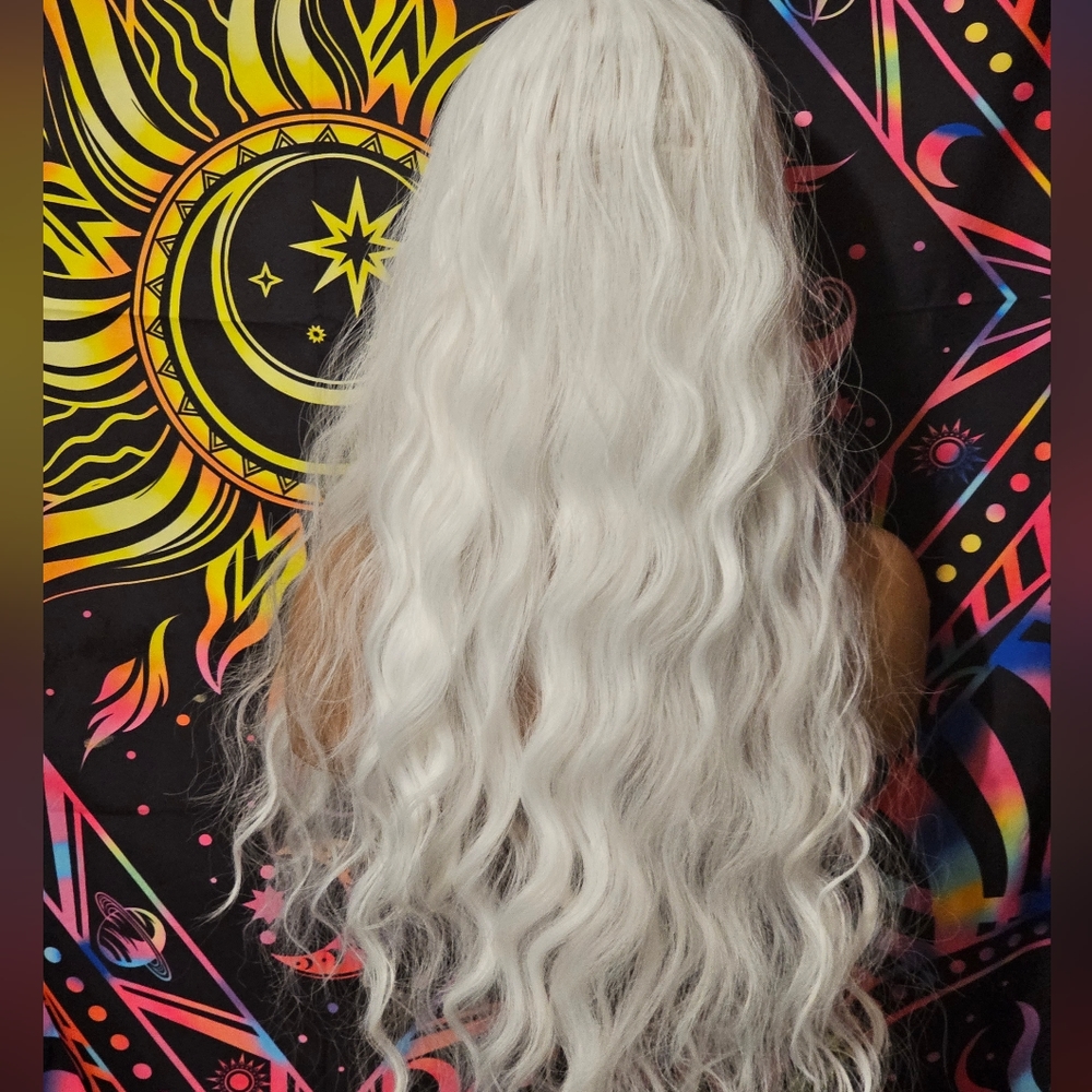Wig - Picture 2 of 3